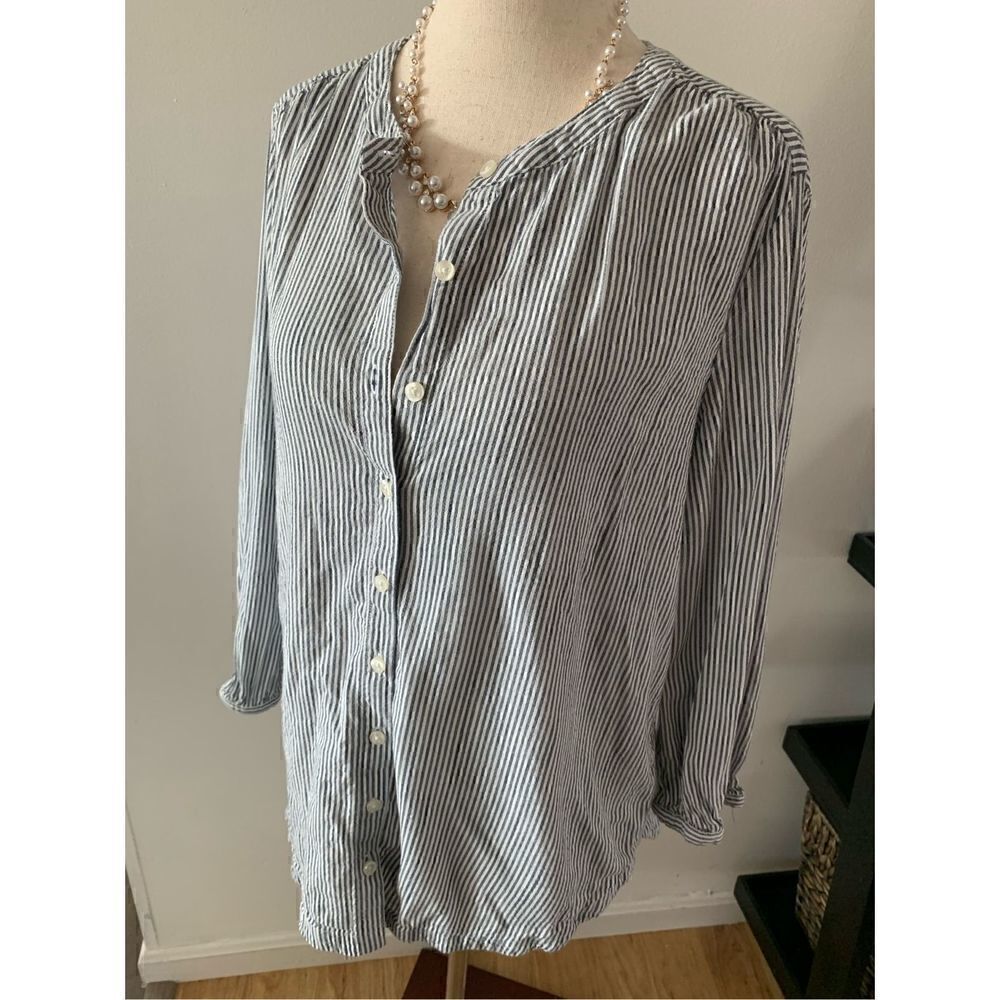 St. John's Bay Woman's Navy Blue & White Striped Top size s